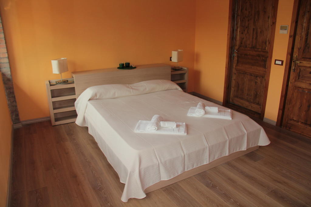Conte Pietro Room&Breakfast Ferrara Habitación foto